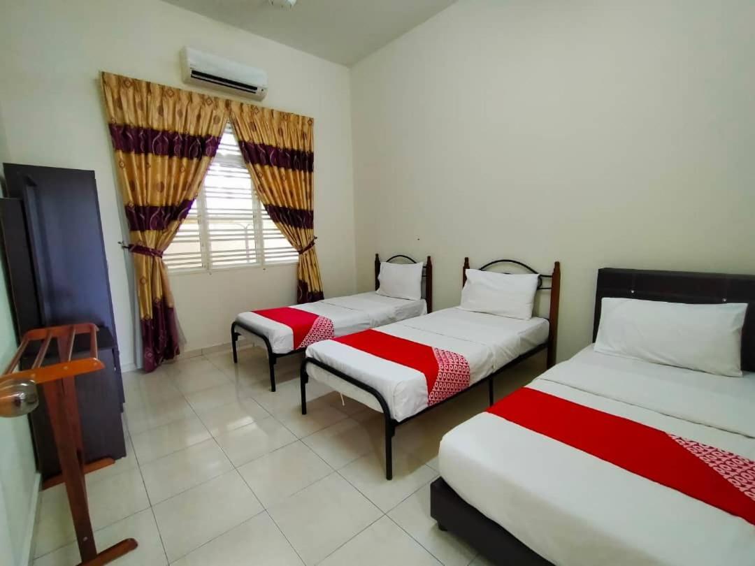 D' Anjung Inn Tangkak Bagian luar foto